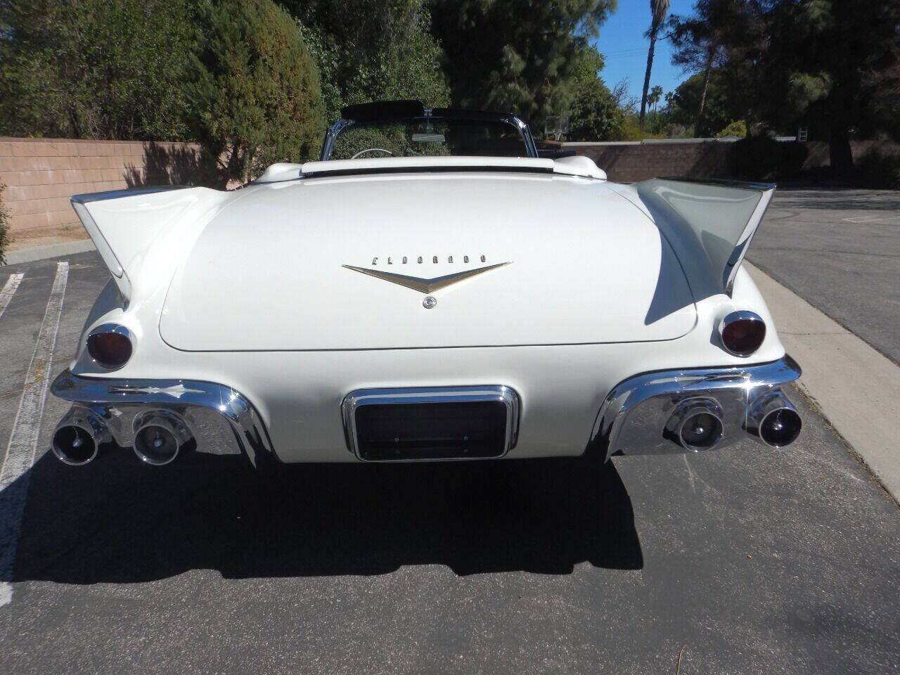 1957 Cadillac Eldorado Biarritz 28