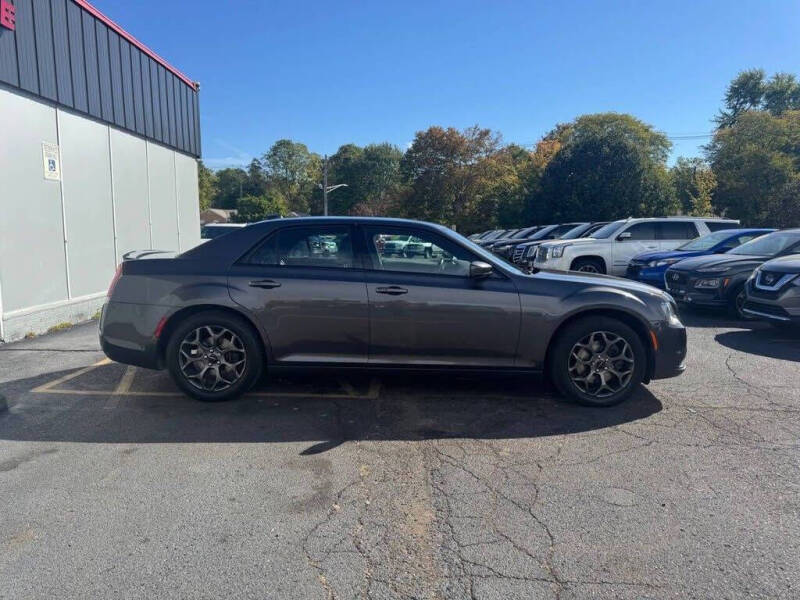 2017 Chrysler 300 S