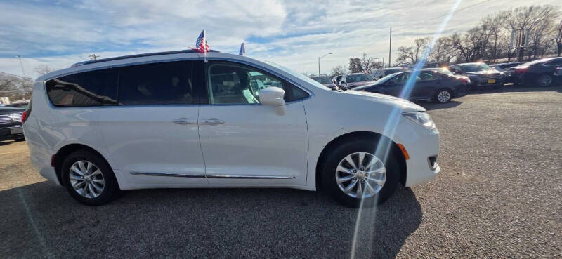 2020 Chrysler Pacifica Touring L