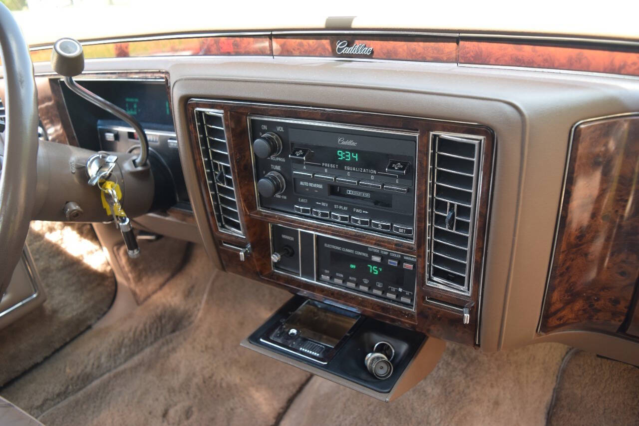 1991 Cadillac Brougham 189