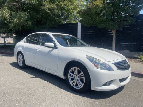 2015 Infiniti Q40