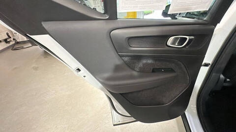 2026 Volvo XC40 B5 Plus