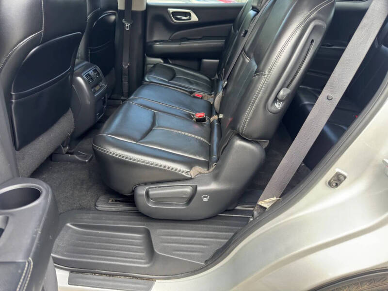 2017 Nissan Pathfinder