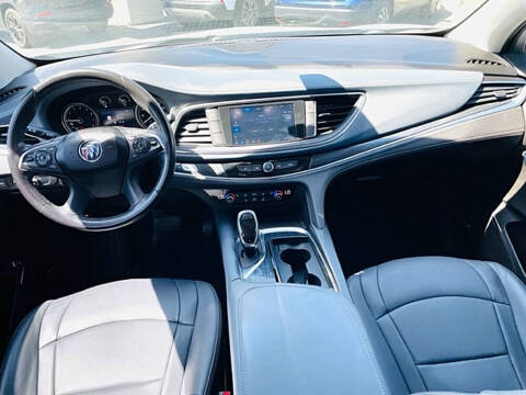 2020 Buick Enclave Essence