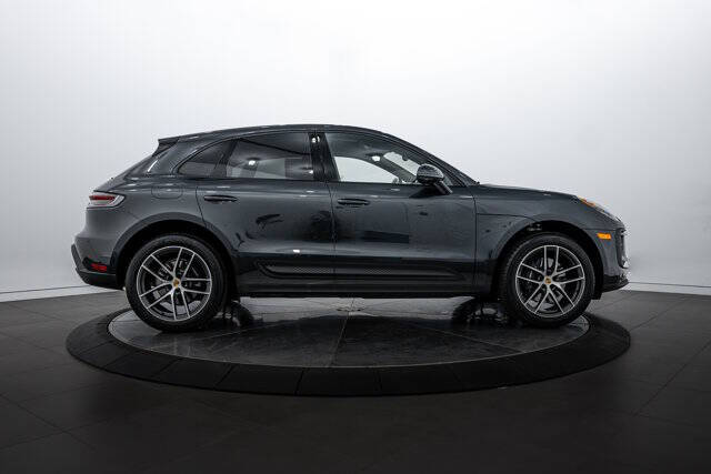 2025 Porsche Macan