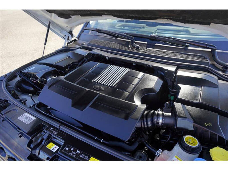 2016 Land Rover LR4 HSE LUX