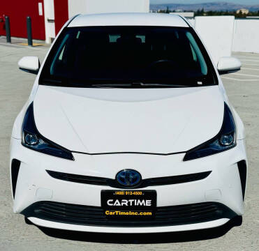 2022 Toyota Prius LE