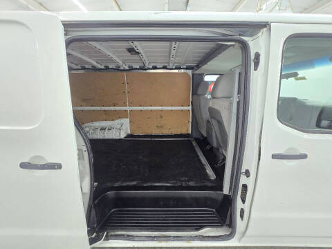 2017 Nissan NV