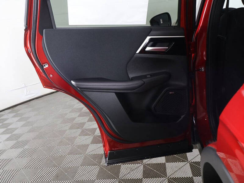 2025 Mitsubishi Outlander ES