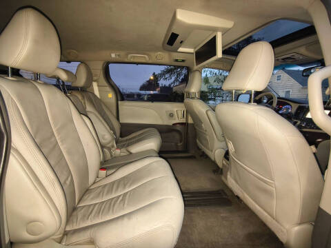 2011 Toyota Sienna