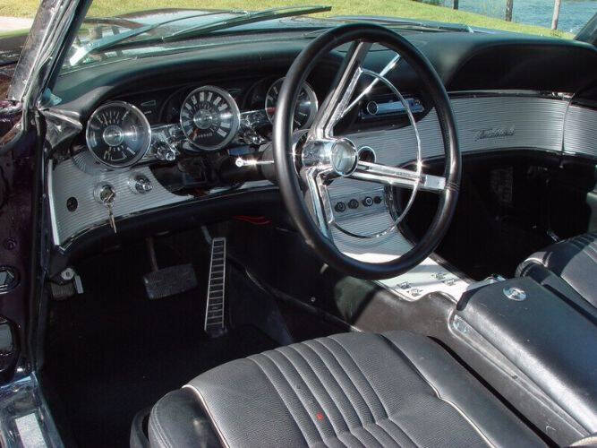 1962 Ford Thunderbird