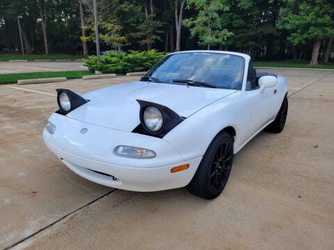 1993 Mazda MX-5 Miata for sale at Lease Car Sales 3 in Warrensville Heights OH