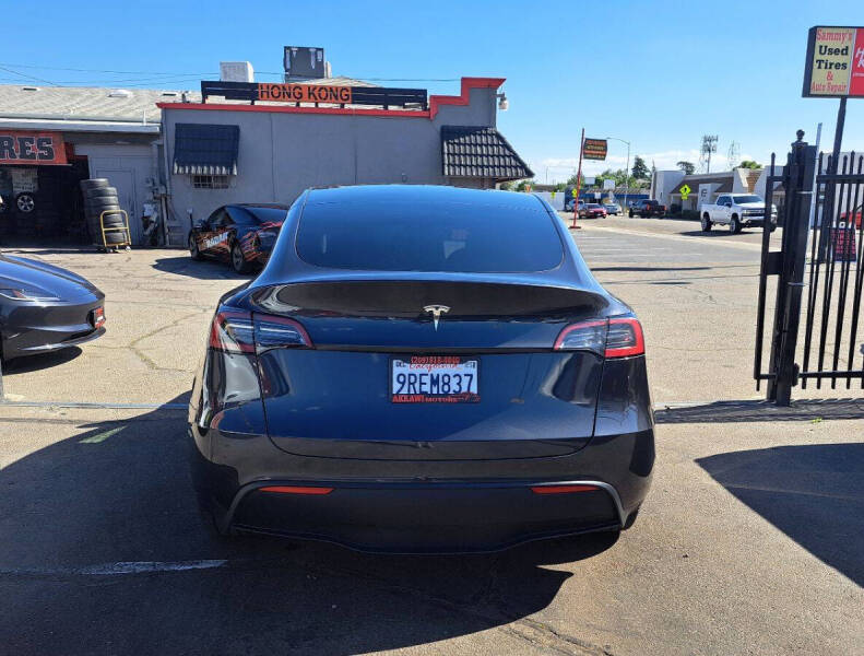 2025 Tesla Model Y Long Range