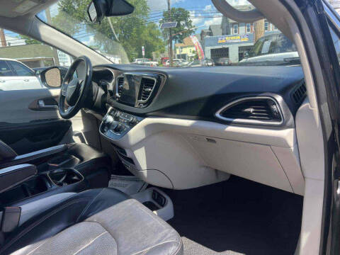 2018 Chrysler Pacifica Touring L