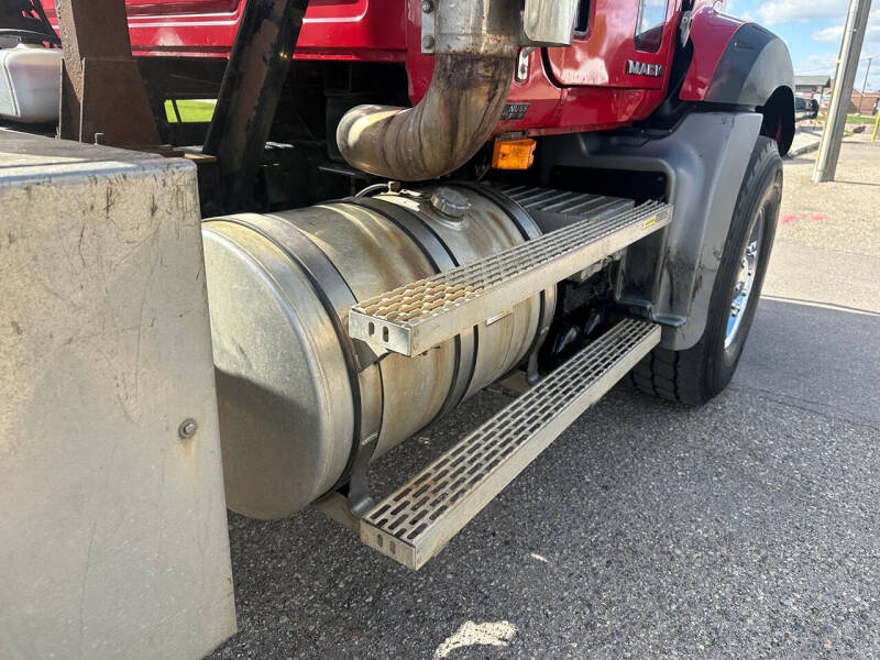 2007 Mack Granite