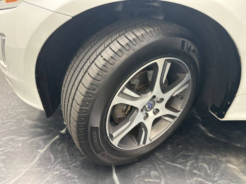 2015 Volvo XC60 T6 Platinum