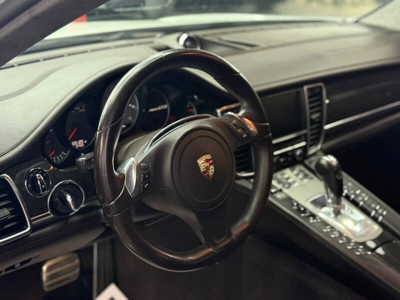 2016 Porsche Panamera GTS