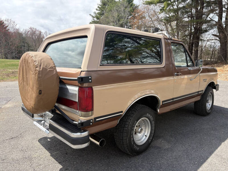 1987 Ford Bronco - Photo 11