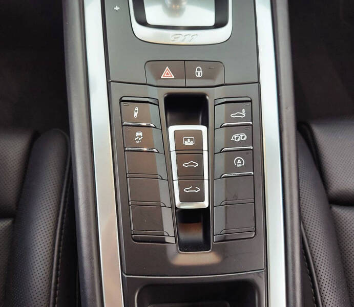 2017 Porsche 911 Carrera 4S