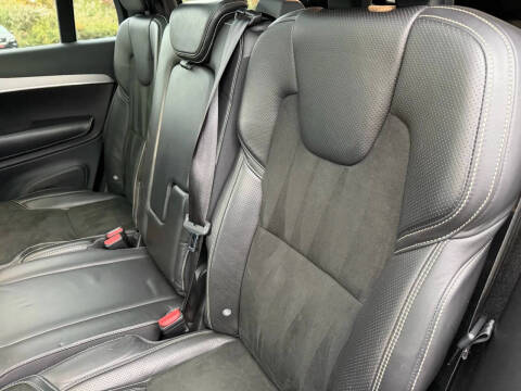 2017 Volvo XC90 T6 R-Design