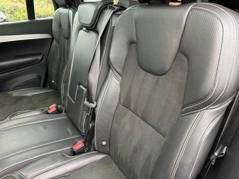 2017 Volvo XC90 T6 R-Design