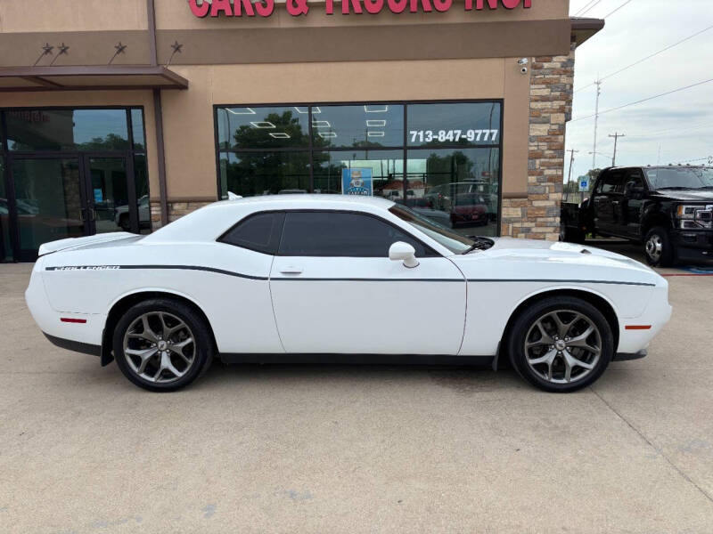 2017 Dodge Challenger SXT