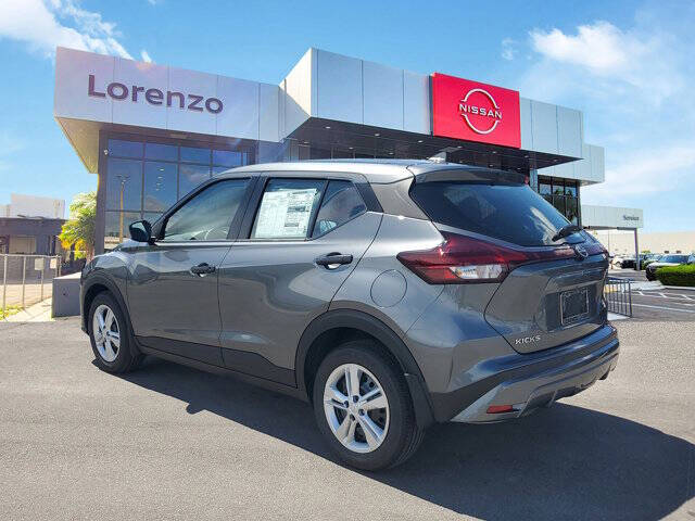 2025 Nissan Kicks Play S