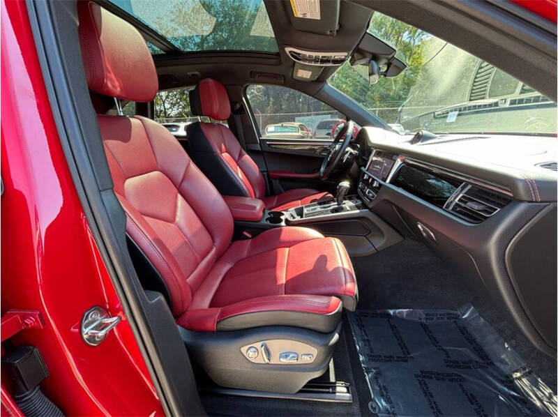 2023 Porsche Macan S