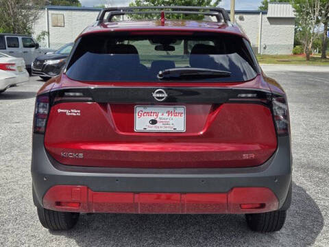 2025 Nissan Kicks SR