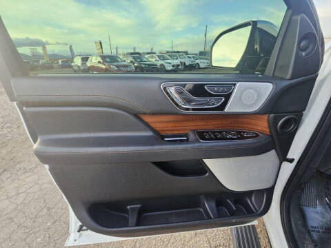 2022 Lincoln Navigator L Black Label