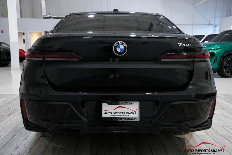 2023 BMW 7 Series 740i