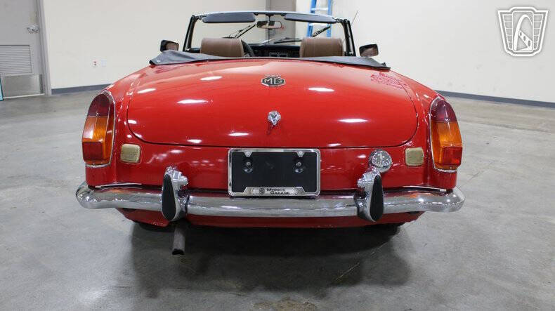 1972 MG B