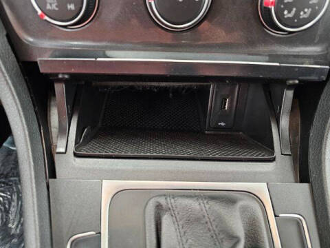 2019 Volkswagen Golf SE