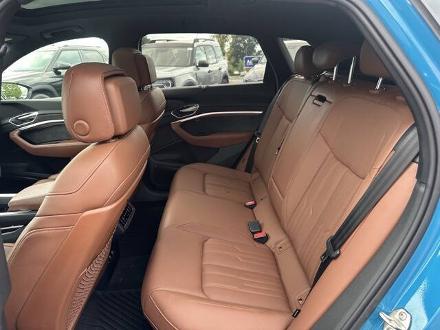 2019 Audi e-tron quattro Prestige