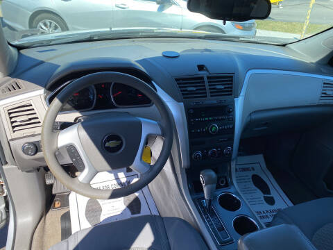 2011 Chevrolet Traverse LS