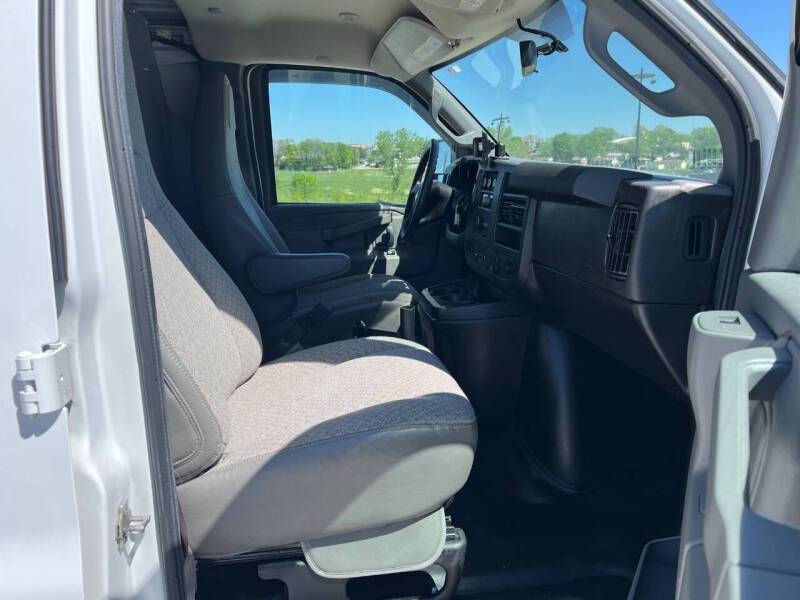 2021 Chevrolet Express 2500