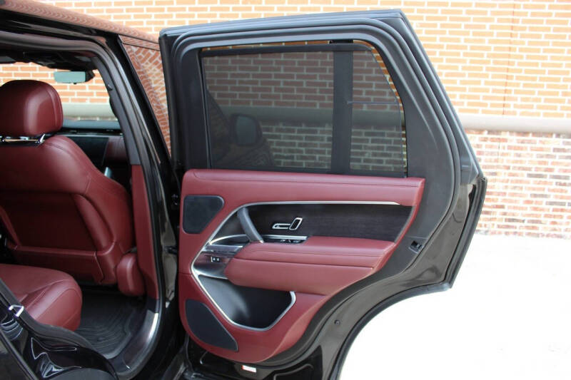 2024 Land Rover Range Rover P530 SE