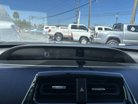 2016 Toyota Prius Two