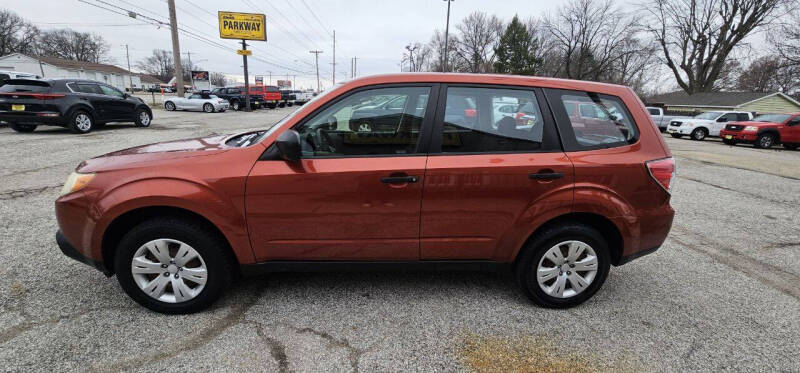 2010 Subaru Forester X photo 3