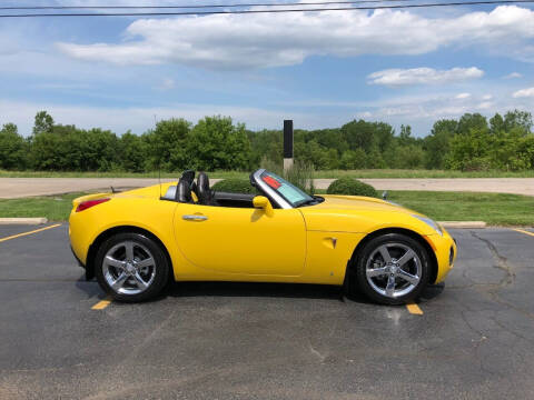 2009 Pontiac Solstice for sale at Fox Valley Motorworks in Lake In The Hills IL