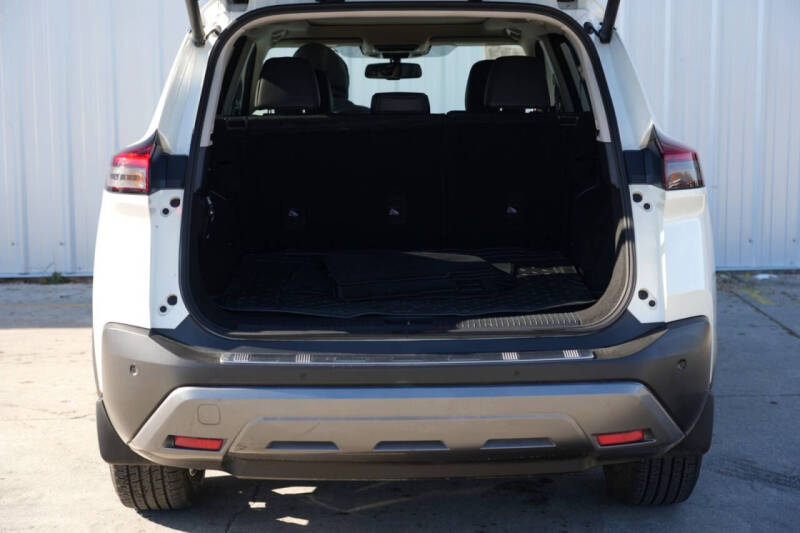 2022 Nissan Rogue SL