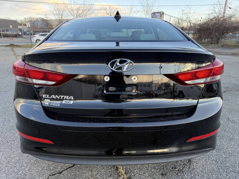 2017 Hyundai Elantra SE