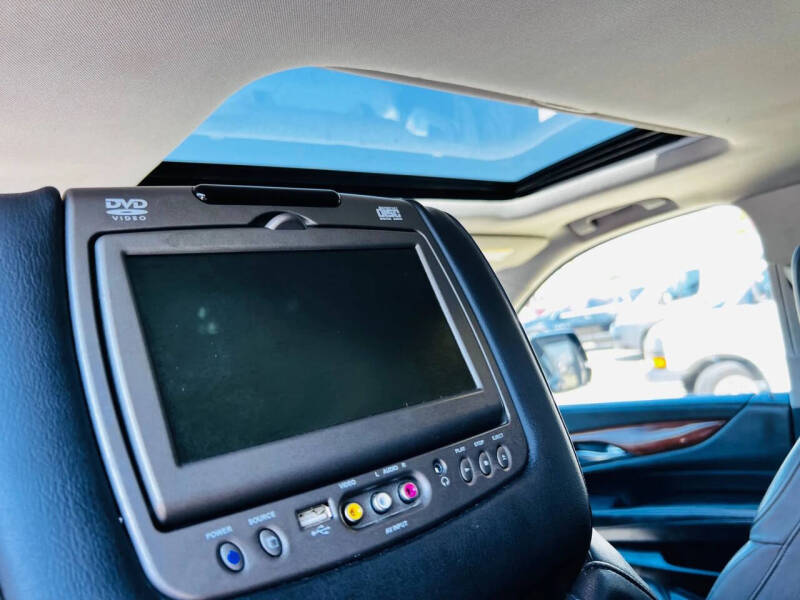 2019 Cadillac Escalade Luxury