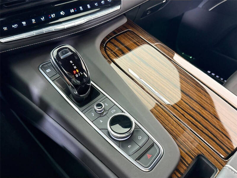 2022 Cadillac Escalade Premium Luxury