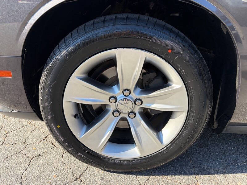 2016 Dodge Challenger SXT