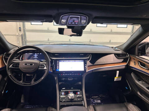 2026 Jeep Grand Cherokee Summit