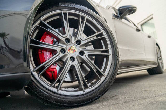 2020 Porsche Panamera 4