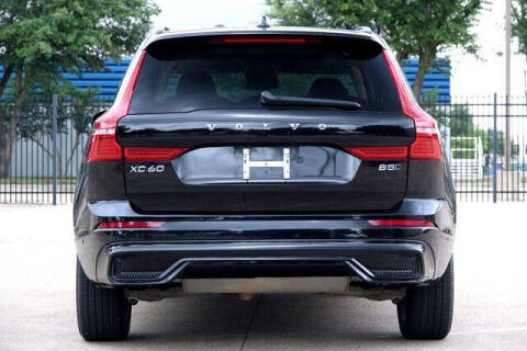 2023 Volvo XC60 B5 Plus Dark Theme