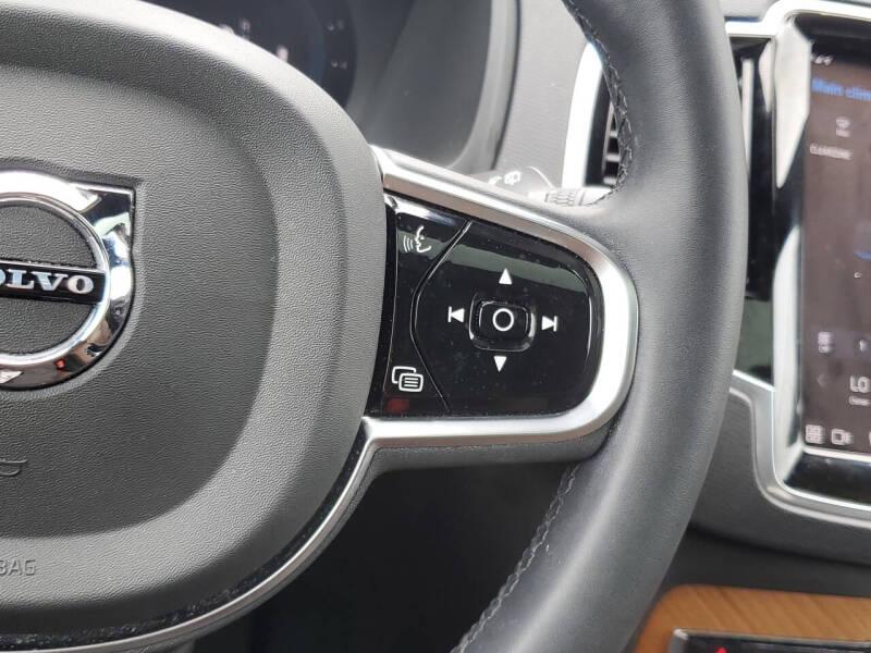 2024 Volvo XC90 B5 Plus Bright Theme