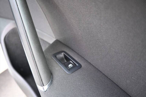 2016 Volkswagen e-Golf SE